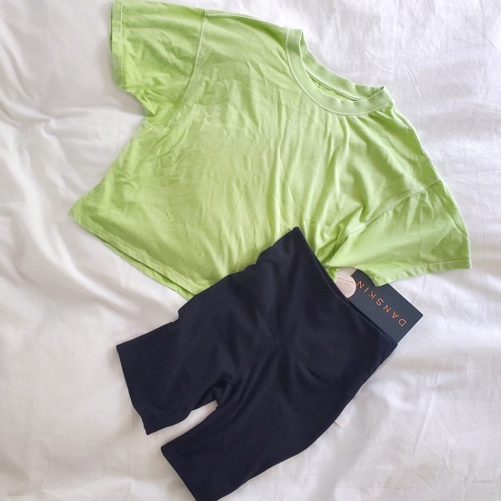*NWT* Danskin 2pc Set (Tee & Bike Shorts)